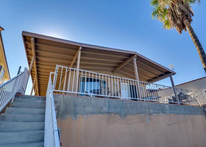 Riverfront Bullhead House W/ Balcony! Holiday home *