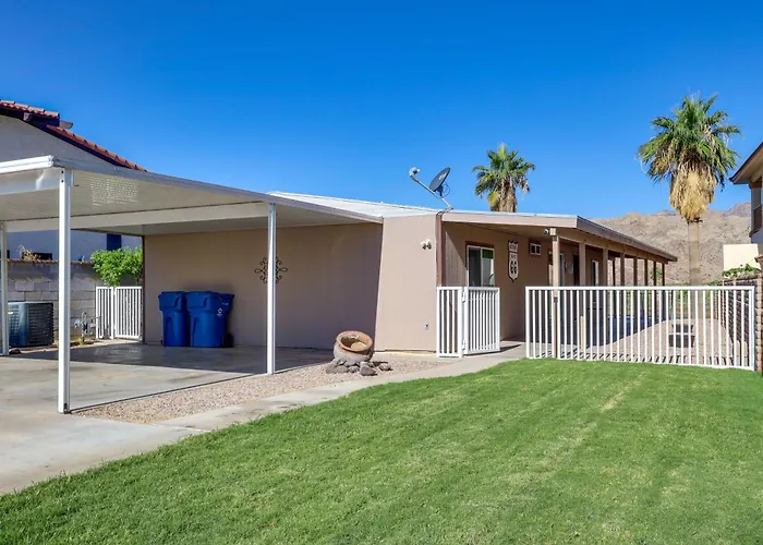 Holiday home Riverfront Bullhead House W/ Balcony! *