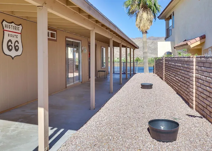 Riverfront Bullhead House W/ Balcony! Holiday home