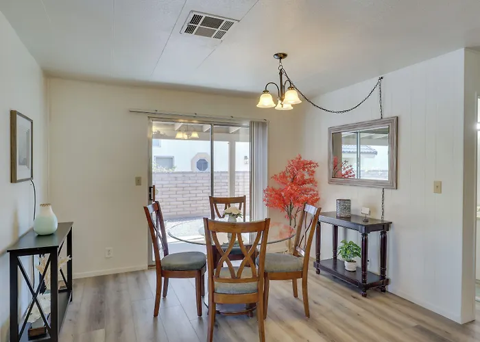 Riverfront Bullhead House W/ Balcony! Holiday home *