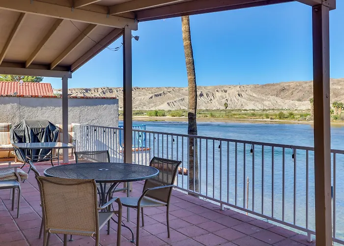 Holiday home Riverfront Bullhead House W/ Balcony!