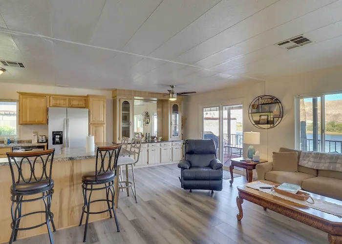 Riverfront Bullhead House W/ Balcony! Holiday home *