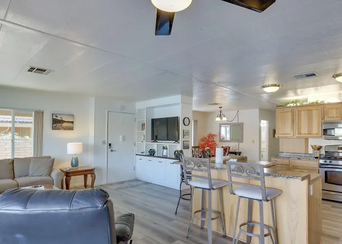 Holiday home Riverfront Bullhead House W/ Balcony!
