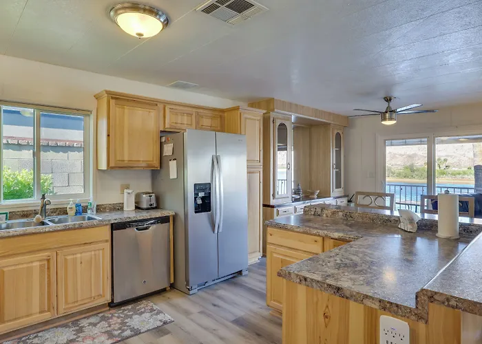 Riverfront Bullhead House W/ Balcony! * Bullhead City