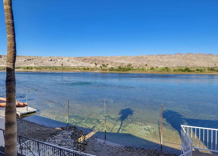 Riverfront Bullhead House W/ Balcony! Holiday home Bullhead City